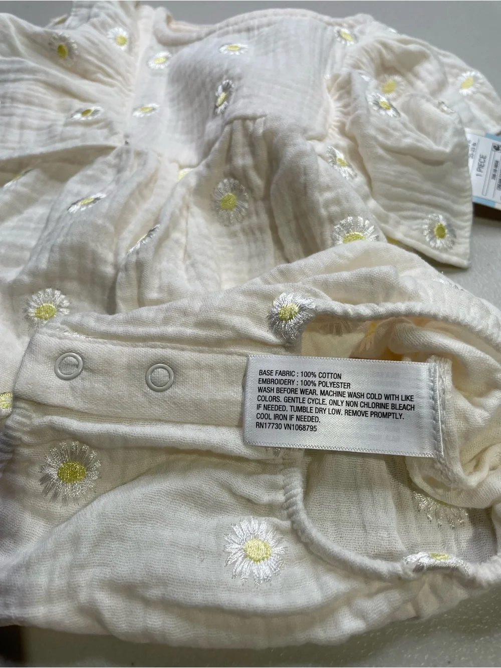 NWT Cat & Jack 12 Months White Daisy Embroidery Romper & NWOT Carter 12 M 2 Pack